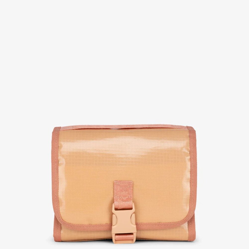 Terra Hanging Toiletry Bag in Canyon